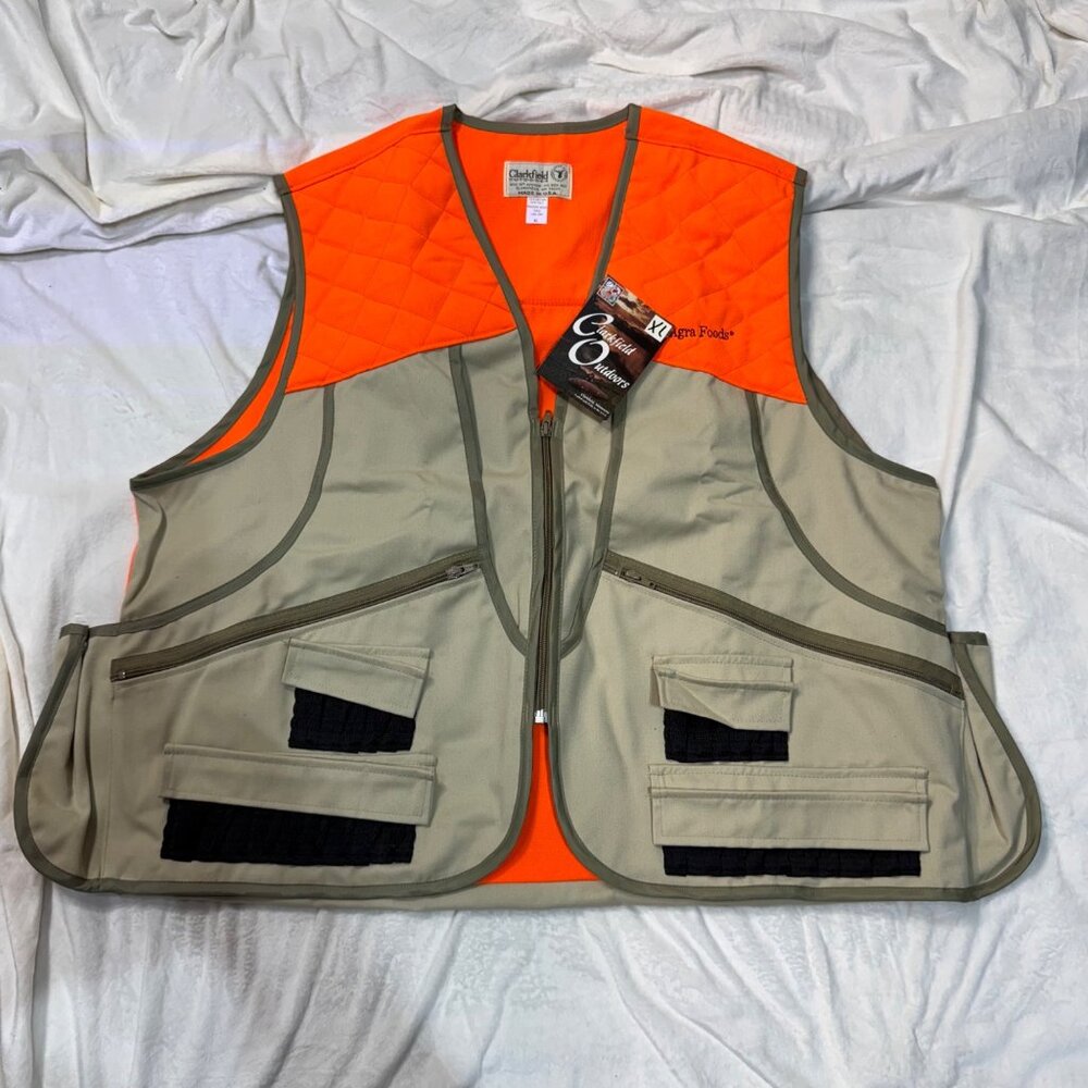 VTG NWT Clarkfield Outdoors Men’s XL Hunt/Shooting Vest Khaki/Orange